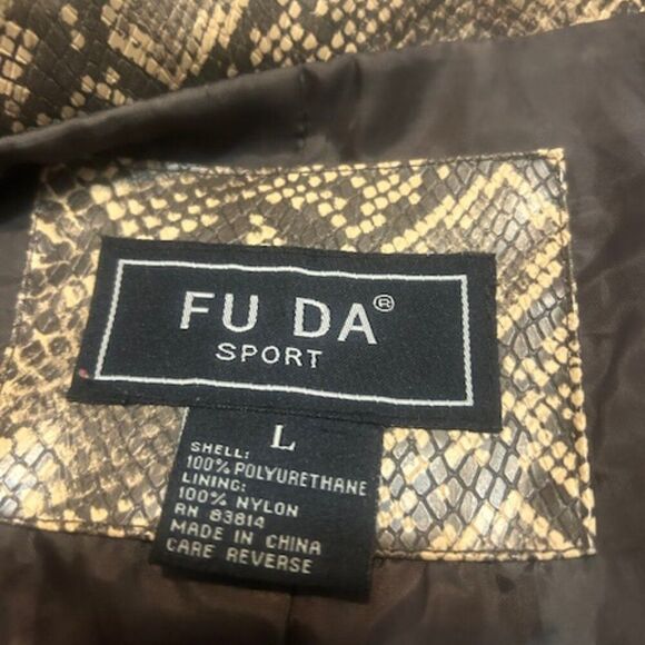 Fu Da Sports Brown/Tan Snakeskin print zip front jacket, size L - Picture 4 of 4